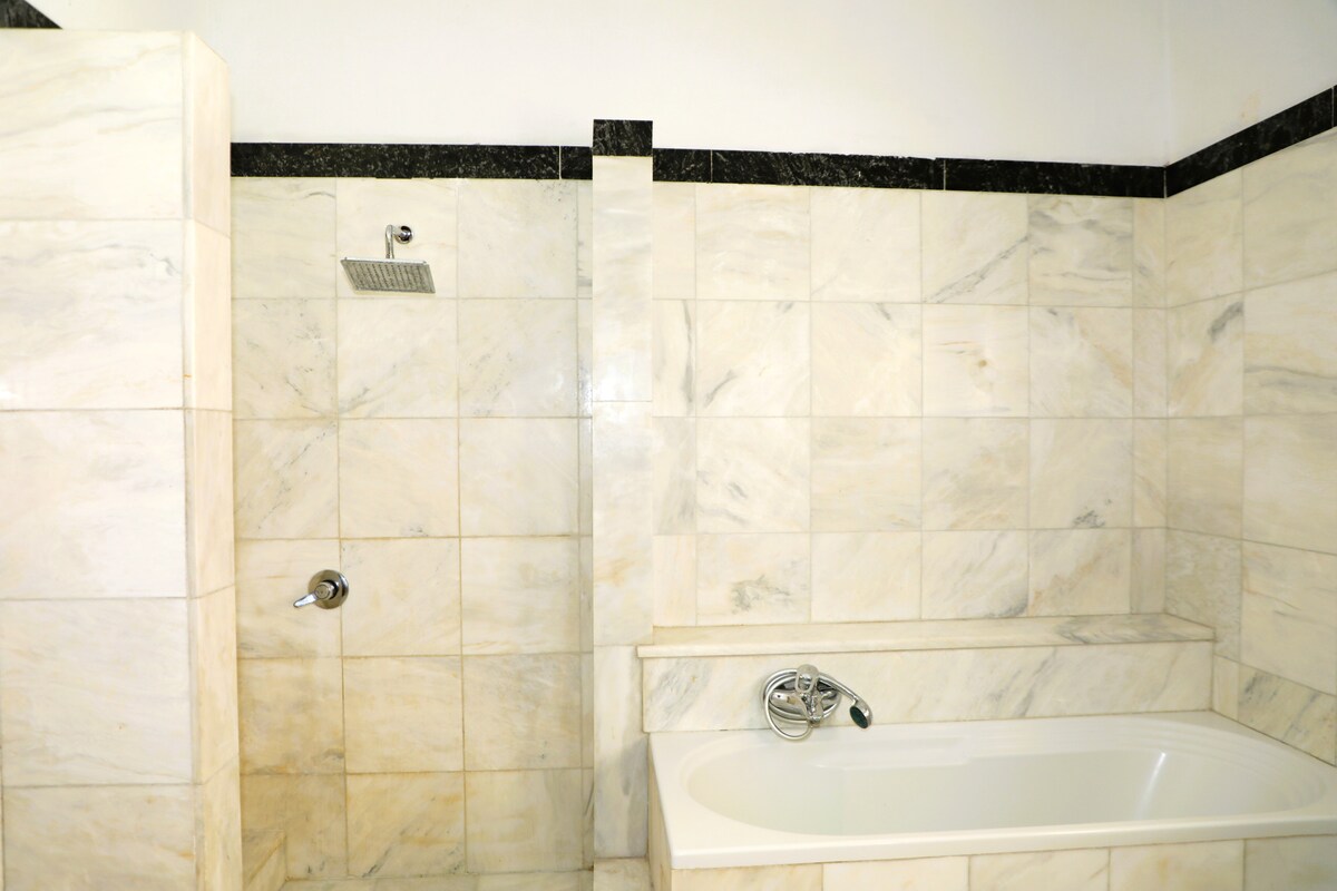 Bathroom 1 at Akobara Villa